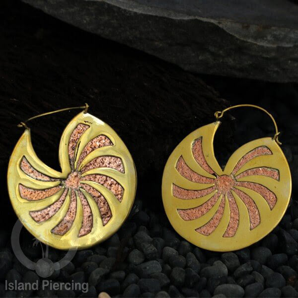 Anting Kuningan seni buatan pakai tangan, hand made Brass Earrings