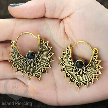Anting kuningan dengan batu turquoise atau batu onyx hitam, Brass Earring with Stone