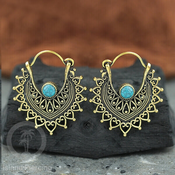 Anting kuningan dengan batu turquoise atau batu onyx hitam, Brass Earring with Stone