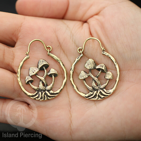 Anting Kuningan , Brass Earring, motif Kelelawar, Laba-laba dan Jamur