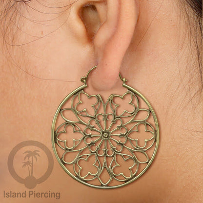 Anting kuning besar dengan motif teratai dengan Kerang Paua asli dan Motif Gothic Brass Earring