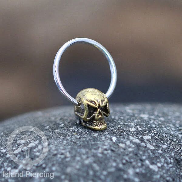 Tindik Stainless Piercing BCR dengan Liontin Kuningan banyak pilihan yang selera Gothic