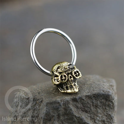 Tindik Stainless Piercing BCR dengan Liontin Kuningan banyak pilihan yang selera Gothic