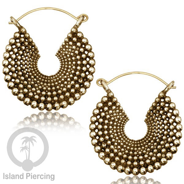 Anting kuningan gaya Maya, anting kuningan mandala, dan anting kuningan motif bali.
