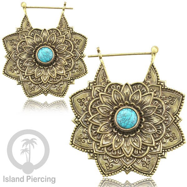Anting kuningan gaya Maya, anting kuningan mandala, dan anting kuningan motif bali.