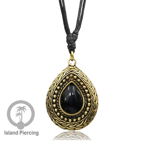 Kalung Liontin Kuningan dengan Batu Turquoise Brass Pendant Necklace with Turquoise