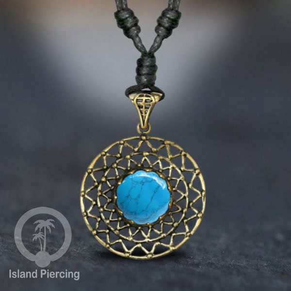 Kalung Liontin Kuningan dengan Batu Turquoise Brass Pendant Necklace with Turquoise
