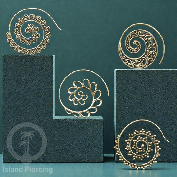 Anting Tindik Kuningan Motif Tribal ukuran lubang telinga biasa. Brass Tribal Piercing