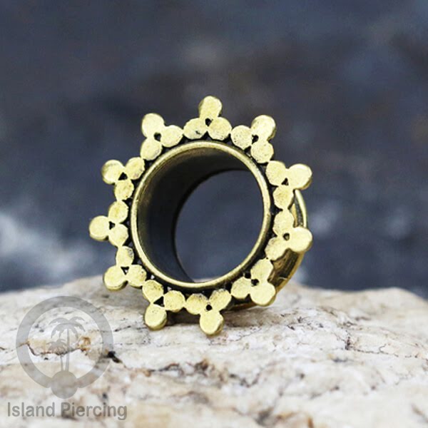 Brass Ear-plug Tindik plug kuningan telinga lubang besar ukuran 4-16mm byk pilihan desain