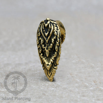 Brass Ear-plug Tindik plug kuningan model besar ke bawah yang sangat unik.