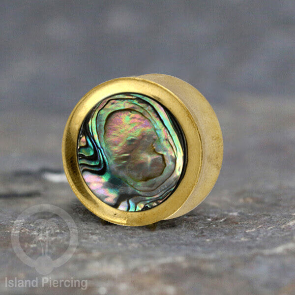 Brass Ear-plug Tindik plug kuningan dengan kerang asli ukuran 8-25mm