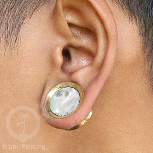 Brass Ear-plug Tindik plug kuningan dengan kerang asli ukuran 8-25mm