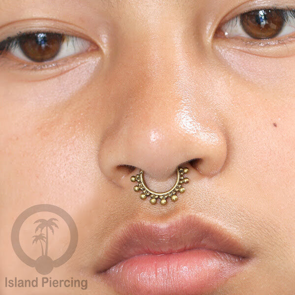 Septum piercing dan Tindik anting kuningan untuk teling, Tragus, Daith dan Helix Piercing