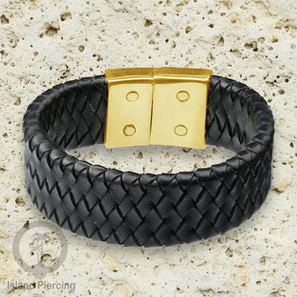 Gelang Tangan Kulit dan Kuningan buatan pakai tangan dari bahan berkualitas