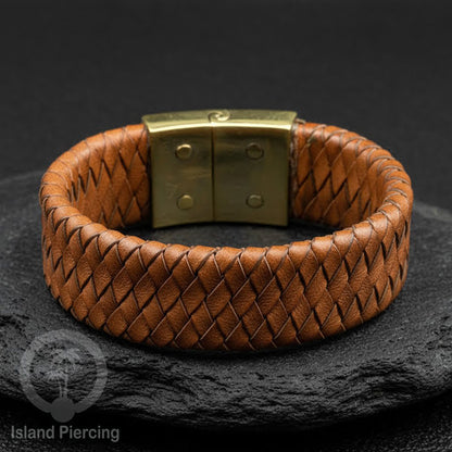 Gelang Tangan Kulit dan Kuningan buatan pakai tangan dari bahan berkualitas