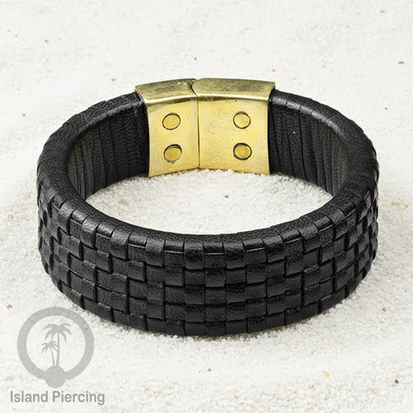 Gelang Tangan Kulit Anyaman dengan Kuningan buatan pakai tangan dari bahan berkualitas