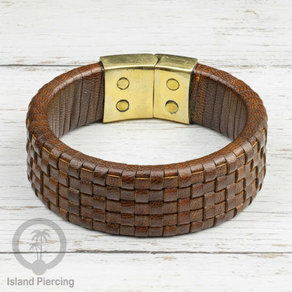 Gelang Tangan Kulit Anyaman dengan Kuningan buatan pakai tangan dari bahan berkualitas