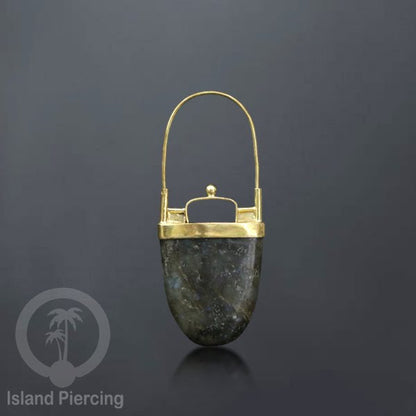 Anting Tindik Kuningan yang sangat istimewa desain klasik dengan batu dan kerang asli
