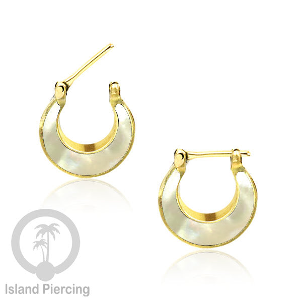 Brass Piercing Clickers Tindik Septum Anting Telinga dari kuningan dengan hiasan kerang.