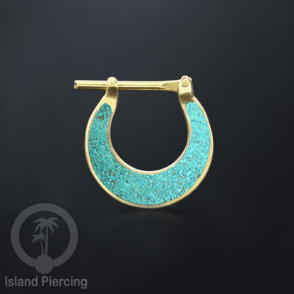 Brass Piercing Clickers Tindik Septum Anting Telinga dari kuningan dengan hiasan kerang.