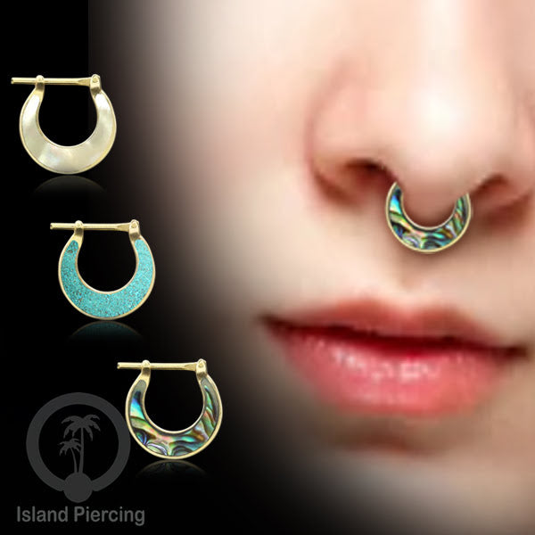 Brass Piercing Clickers Tindik Septum Anting Telinga dari kuningan dengan hiasan kerang.