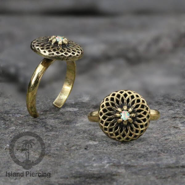 Cin-cin jari kaki Kuningan dengan Opal putih Brass Toe Rings with White Opal