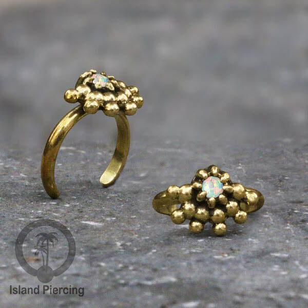 Cin-cin jari kaki Kuningan dengan Opal putih Brass Toe Rings with White Opal