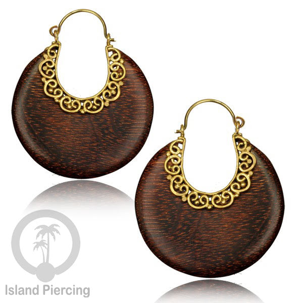 Anting Kayu Ukiran dengan Kuningan yang istimewa, Brass with Wood Earrings