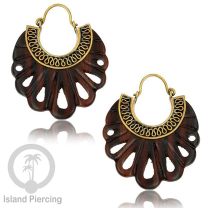 Anting Kayu Ukiran tangan dengan kuningan Hand carved Wood with Brass Earrings