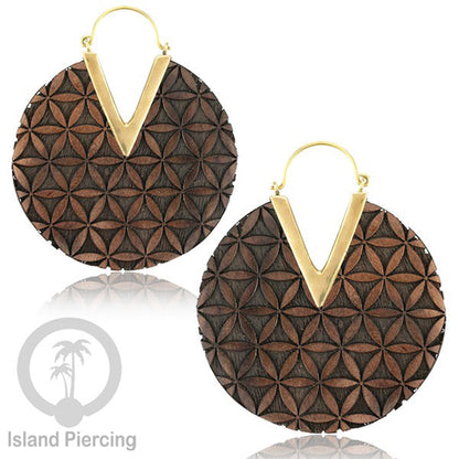 Anting Kayu Ukiran dengan Kuningan yang istimewa, Brass with Wood Earrings