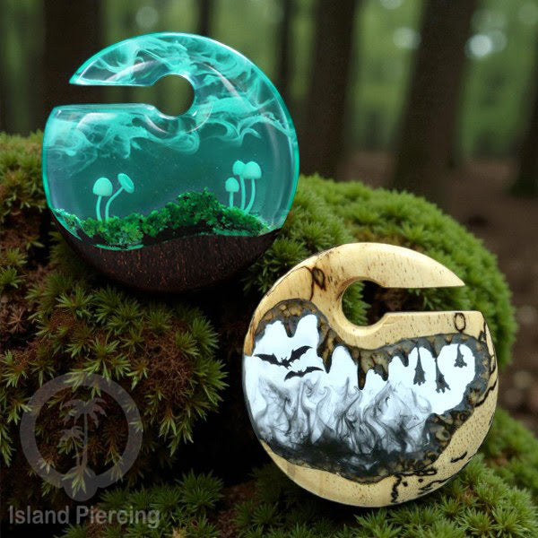 Tindik Anting Piercing Epoxy dan Kayu Ear-weight motif jamur dan kelelawar