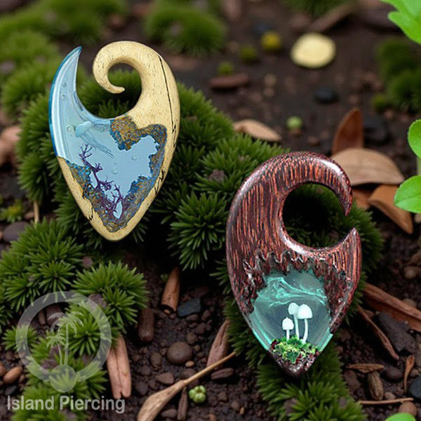 Tindik Anting Piercing Epoxy dan Kayu Ear-weight motif mushroom atau jellyfish