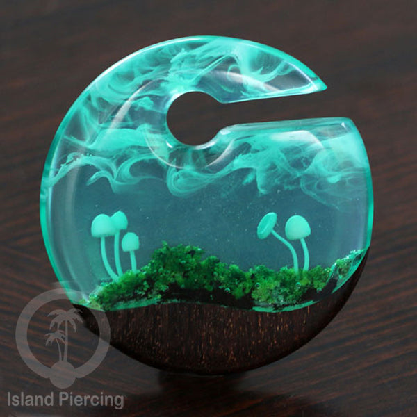 Tindik Anting Piercing Epoxy dan Kayu Ear-weight motif jamur dan kelelawar