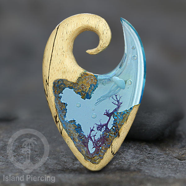Tindik Anting Piercing Epoxy dan Kayu Ear-weight motif mushroom atau jellyfish