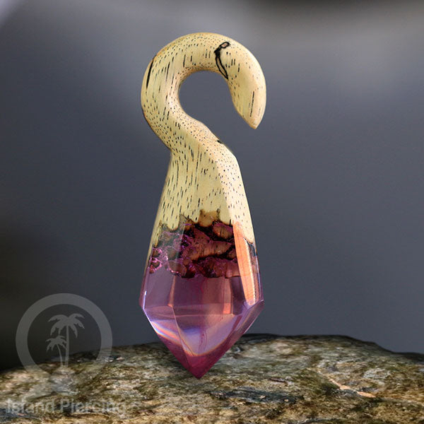 Tindik Anting Piercing Epoxy dan Kayu Ear-weight motif ukiran kayu dan resin warna-warni