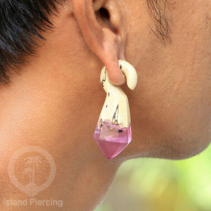 Tindik Anting Piercing Epoxy dan Kayu Ear-weight motif ukiran kayu dan resin warna-warni