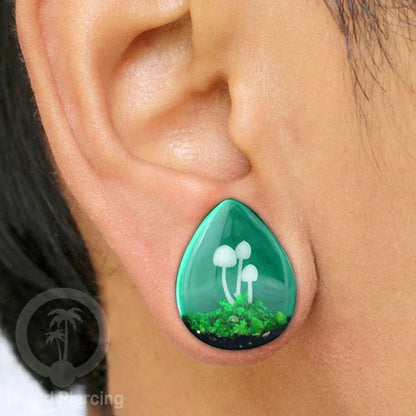 Tindik Ear-plug Piercing bentuk tetes dari kayu ukiran tangan banyak motif unik