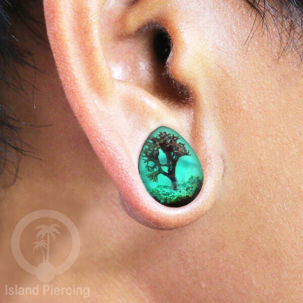 Tindik Ear-plug Piercing bentuk tetes dari kayu ukiran tangan banyak motif unik