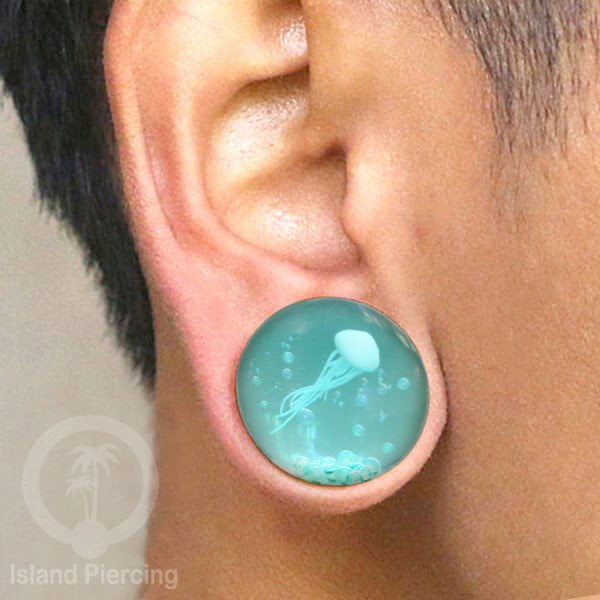Tindik Ear-plug Resin dengan desain Jelly fish, Serigala, Goa dan Daun