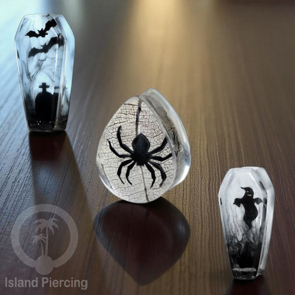 Tindik Ear-plug Piercing bentuk Peti dengan motif Hantu dan Kelelawar sama Plug Laba-2