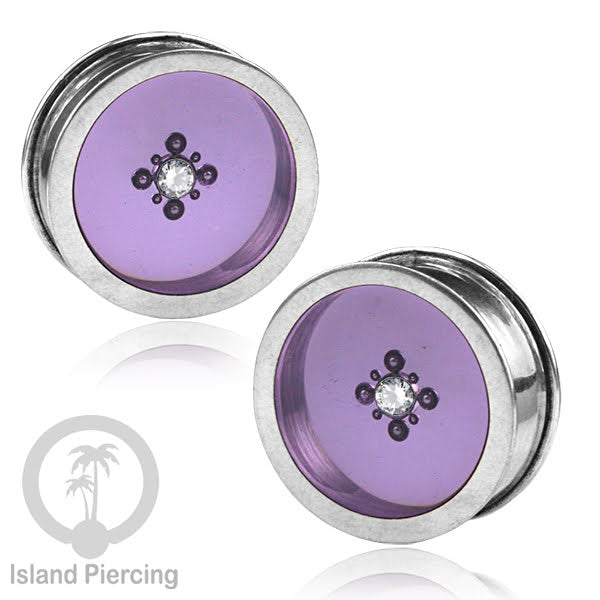Tindik Ear-plug Resin dalam Flesh Tunnel Kuningan dengan desain Baja di dalam