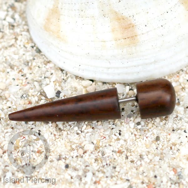 Fake Wood Piercing, Tindik palsu sistem push, model kayu taring warna coklat dan hitam.