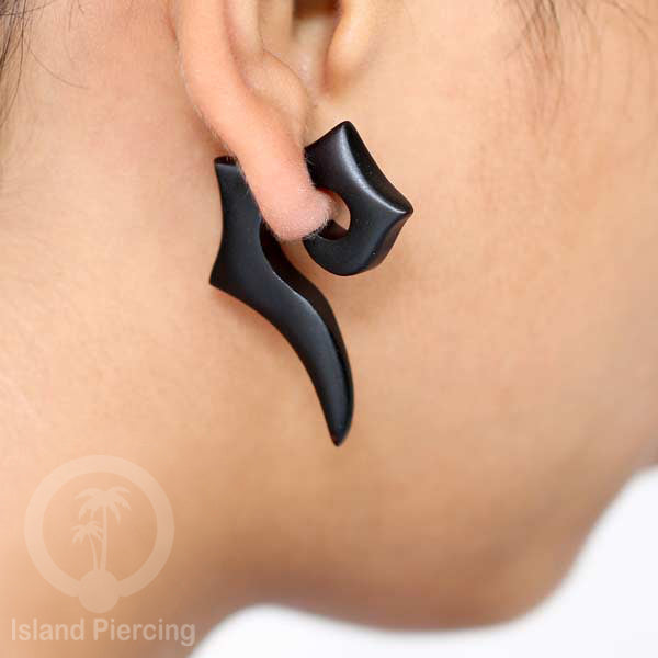 Fake wood piercing, Tindik palsu, Model Kayu Sono warna natural yang datar. Sistem Push