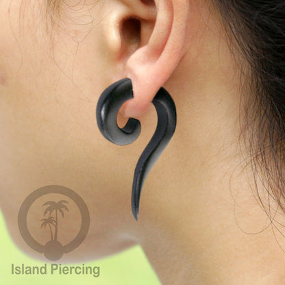 Fake wood piercing, Tindik palsu, Model Kayu sederhana yang datar warna Hitam