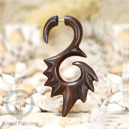 Fake Wood Piercing, Tindik palsu model Kayu ukiran tangan pakai sistem push.
