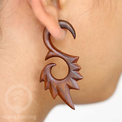 Fake Wood Piercing, Tindik palsu model Kayu ukiran tangan pakai sistem push.