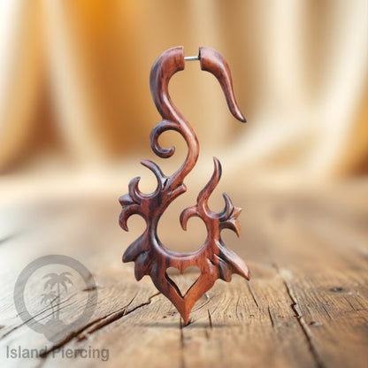 Anting Tindik ukiran Kayu pakai sistem push cocok semua lubang telinga. Fake wooden piercing
