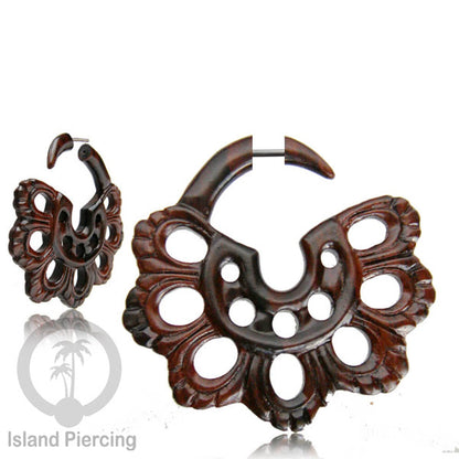 Anting Tindik Kayu ukiran tangan pakai sistem push bisa untuk semua lubang telinga.