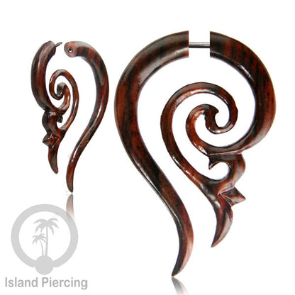 Anting Tindik ukiran Kayu pakai sistem push cocok semua lubang telinga. Fake wooden piercing
