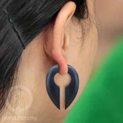 Fake wood piercing, Tindik palsu, Model Kayu Sono warna hitam Sistem Push, untuk semua lubang telinga